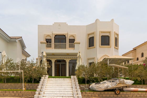 BEST LAYOUT I 5 BEDROOMS VILLA I EXTENDED PLOT, picture 1