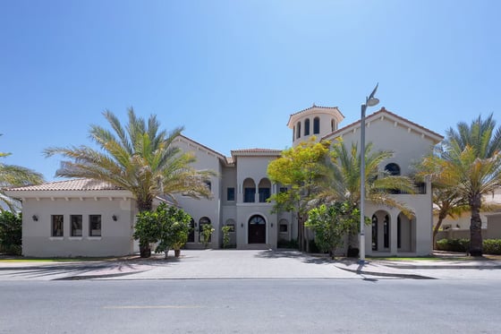 PRICED TO SELL SIGNATURE VILLA I 6 BEDROOMS I BEST LAYOUT, picture 1