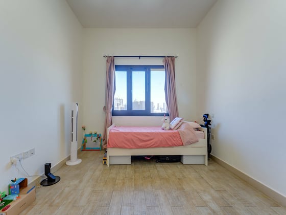 Vacant on Transfer |  High Floor | Great Condition, picture 11