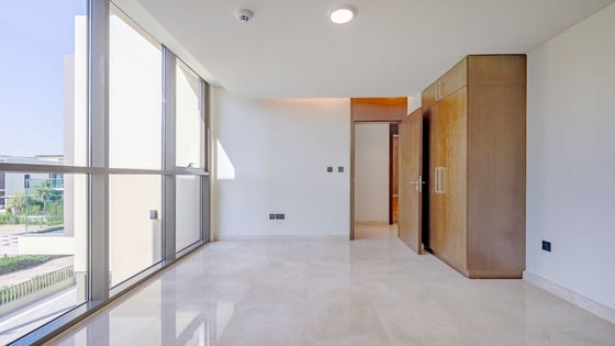 Spacious 5BR Villa | Landscaped Garden &amp; Private Pool, picture 19