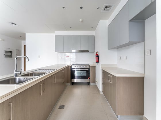 Motivated Seller | Vacant | Burj Khalifa View, picture 8