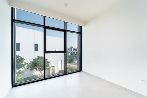 Genuine Seller | Close to Amenities | Corner, picture 9