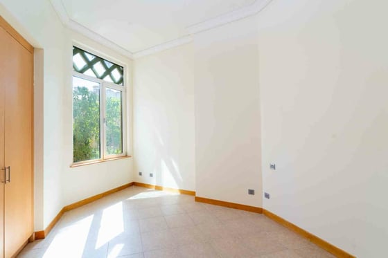 Spacious Layout | Park Views | Beach Access, picture 8