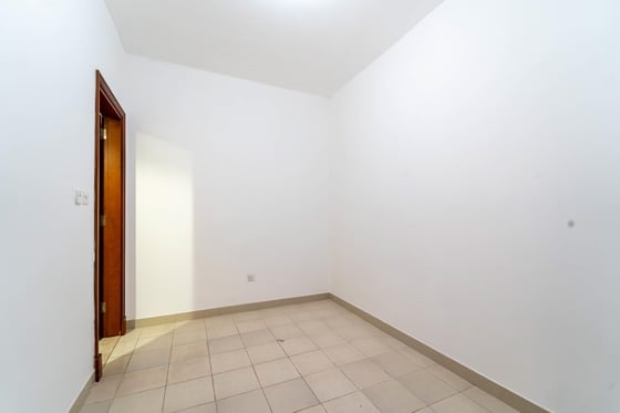Triplex | Prime Neighborhood | Family Friendly, picture 17