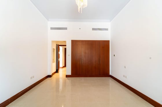Triplex | Prime Neighborhood | Family Friendly, picture 9