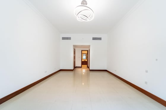 Triplex | Prime Neighborhood | Family Friendly, picture 7