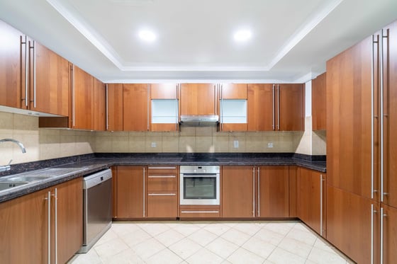 Triplex | Prime Neighborhood | Family Friendly, picture 12
