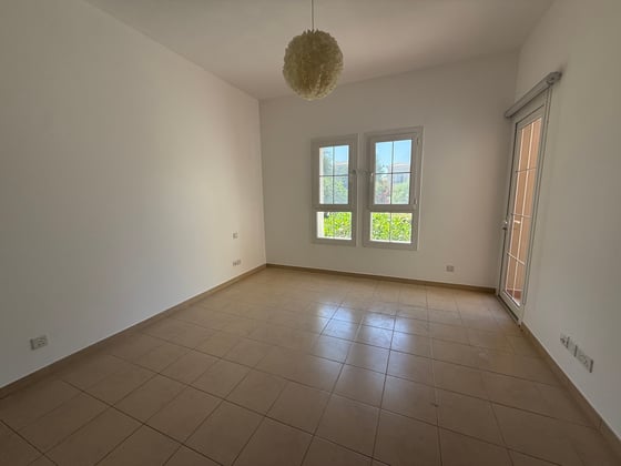 Well Maintained | Upgraded Kitchen | Vacant, picture 12