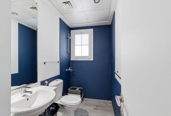 Well Maintained | Upgraded Kitchen | Vacant, picture 15