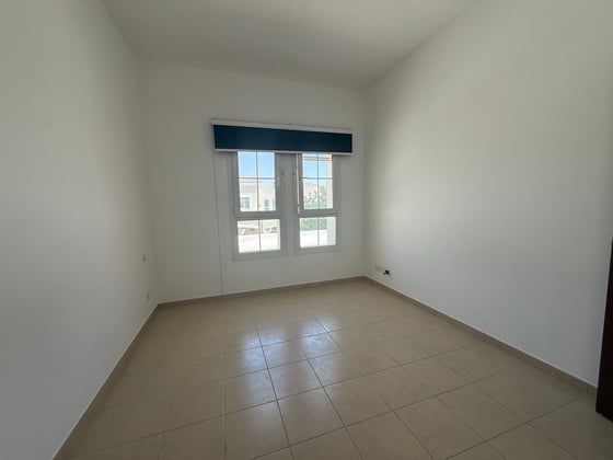 Well Maintained | Upgraded Kitchen | Vacant, picture 9