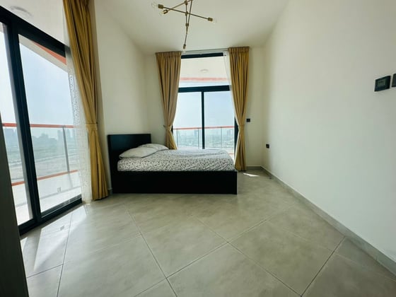 Spacious Layout | Skyline Views | Eviction Notice, picture 8