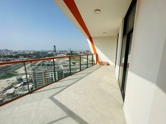 Spacious Layout | Skyline Views | Eviction Notice, picture 4