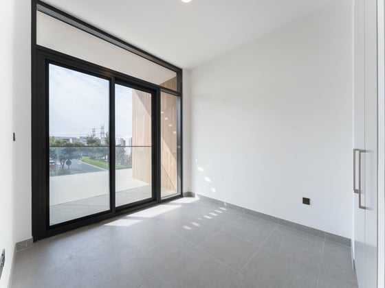 Genuine Listing | Across Pool and Gym | Single Row, picture 7