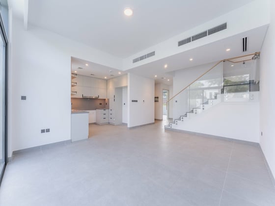 Genuine Listing | Across Pool and Gym | Single Row, picture 2