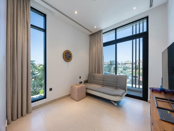 Stunning Private Location | Corner Unit., picture 17