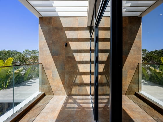 Stunning Private Location | Corner Unit., picture 11
