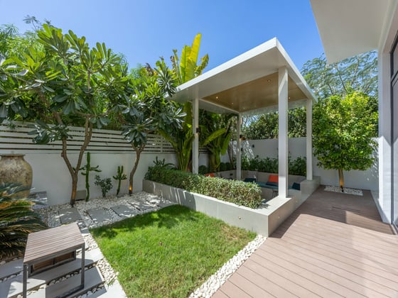 Stunning Private Location | Corner Unit., picture 25