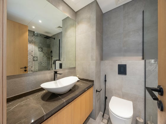 Stunning Private Location | Corner Unit., picture 16