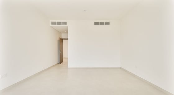 Upgraded villa in Arabian Ranches with rooftop suite, picture 9