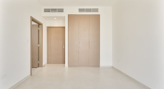 Upgraded villa in Arabian Ranches with rooftop suite, picture 10