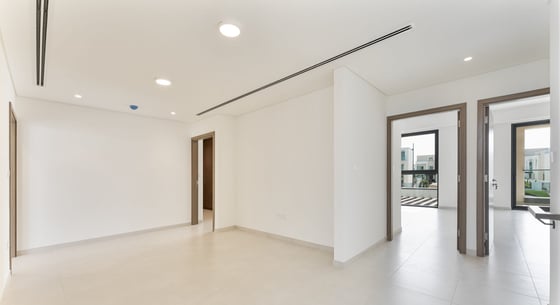 Upgraded villa in Arabian Ranches with rooftop suite, picture 3