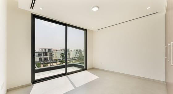Upgraded villa in Arabian Ranches with rooftop suite, picture 7