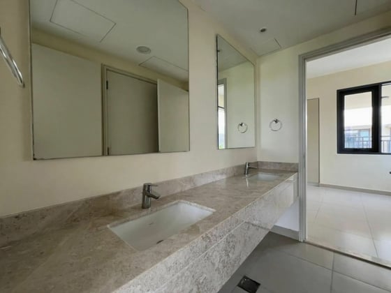 Spacious  |  Unfurnished  |  Vacant in June, picture 10