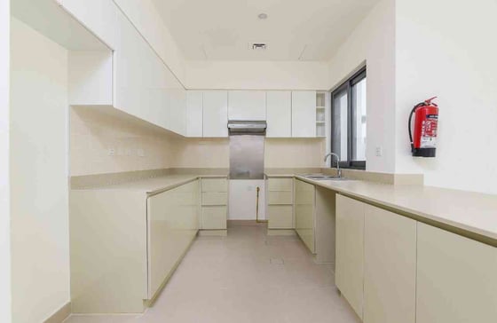 Spacious  |  Unfurnished  |  Vacant in June, picture 4