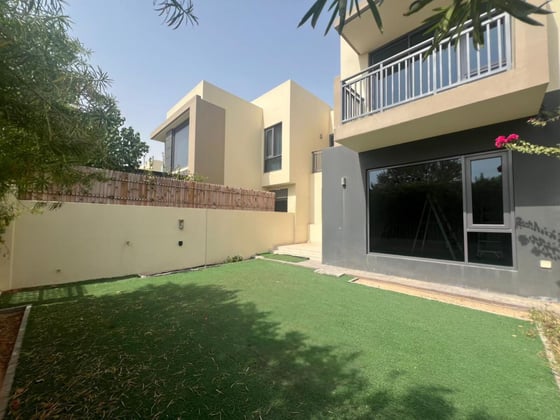 Close to Amenities | Vacant Now | Well Maintained, picture 1