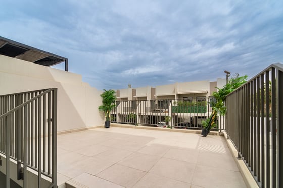 Fully Upgraded | Corner Unit | Large Plot, picture 11