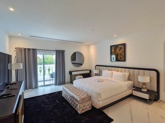 Lake Backing | Luxury Furnishing | Move-in ready, picture 9