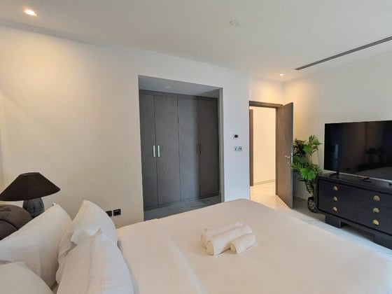 Lake Backing | Luxury Furnishing | Move-in ready, picture 35