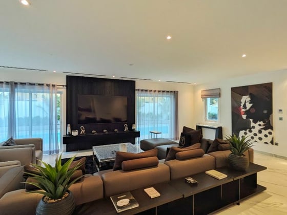 Lake Backing | Luxury Furnishing | Move-in ready, picture 10