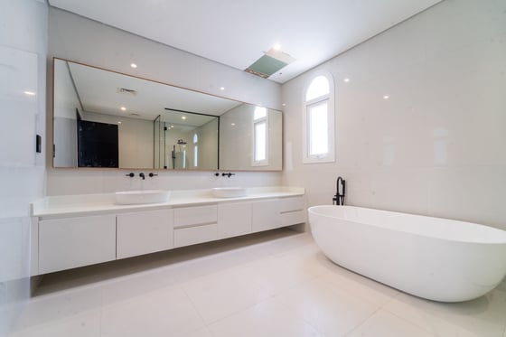 Luxury  and Modern | Exclusive Location |  GCC, picture 10