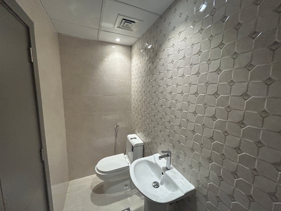 Vacant| Fully Upgraded | Furnished......, picture 22