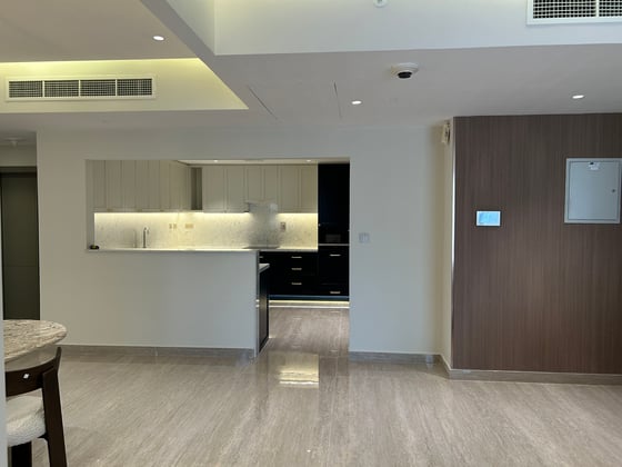 Vacant| Fully Upgraded | Furnished......, picture 6