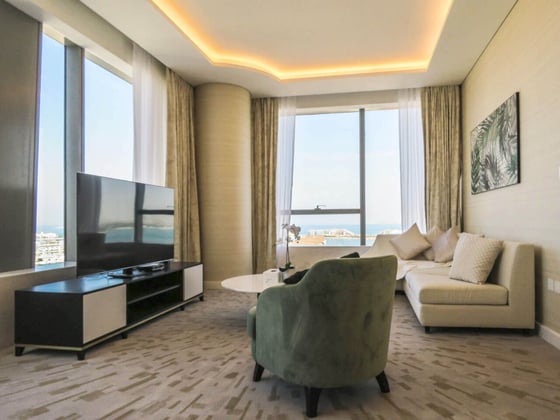 Waterfront 1BR | Prime Location | Full Sea View, picture 2