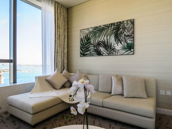 Waterfront 1BR | Prime Location | Full Sea View, picture 4