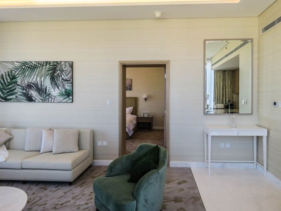 Waterfront 1BR | Prime Location | Full Sea View, picture 13