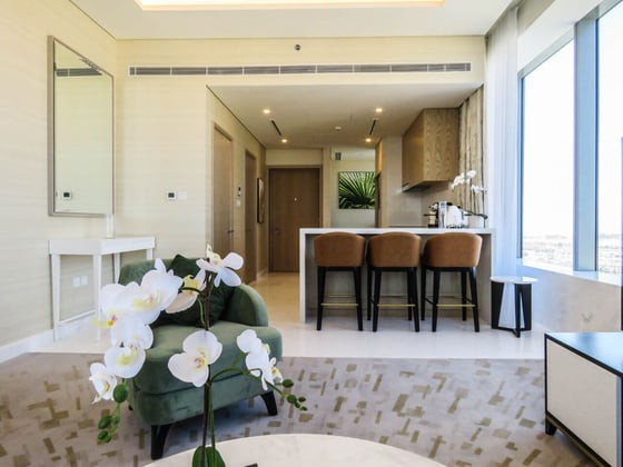 Waterfront 1BR | Prime Location | Full Sea View, picture 6