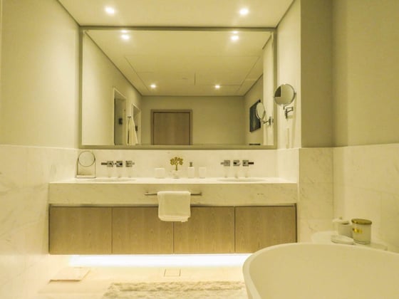 Waterfront 1BR | Prime Location | Full Sea View, picture 11