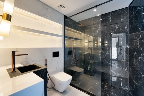 Duplex | Upgraded | Marina views | Vacant, picture 18