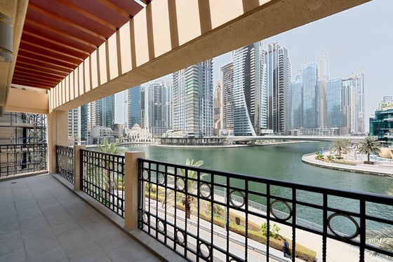 Duplex | Upgraded | Marina views | Vacant, picture 1