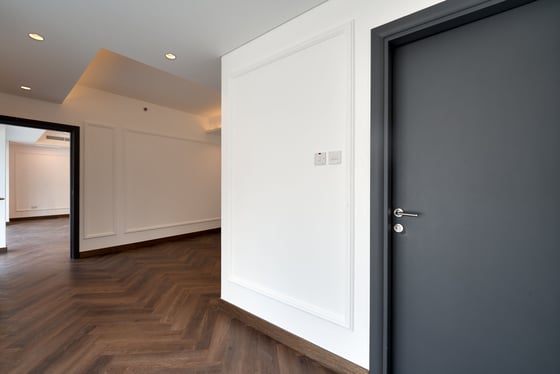 Duplex | Upgraded | Marina views | Vacant, picture 12