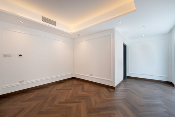 Duplex | Upgraded | Marina views | Vacant, picture 8