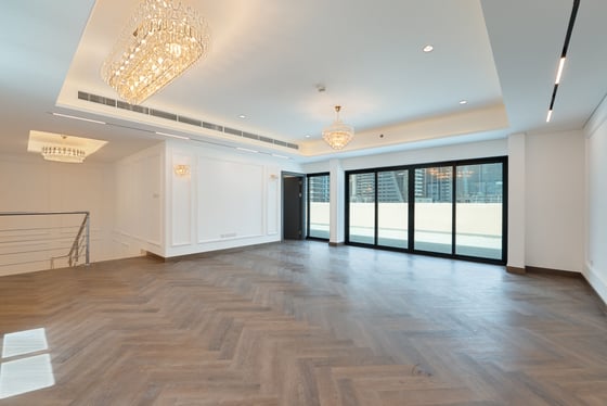 Duplex | Upgraded | Marina views | Vacant, picture 2