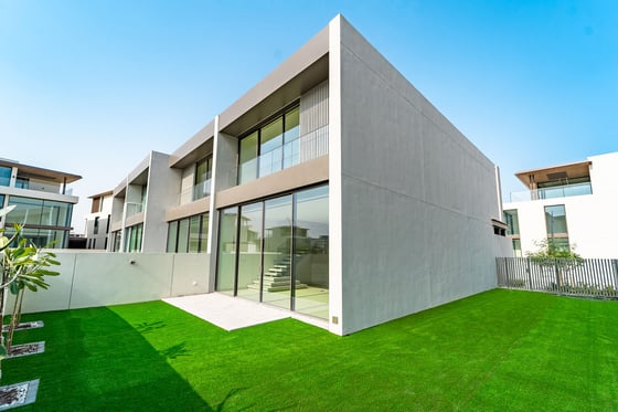 Video tour for New | Corner Unit | Green Garden........