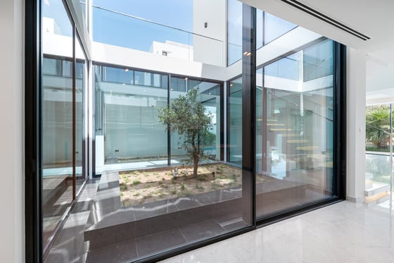 **Prime Location | Private Pool | Modern Villa**, picture 7