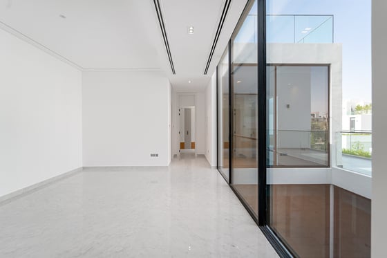 **Prime Location | Private Pool | Modern Villa**, picture 8
