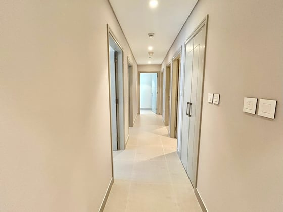 Vacant Now | Upgraded | Maid's Room....., picture 6